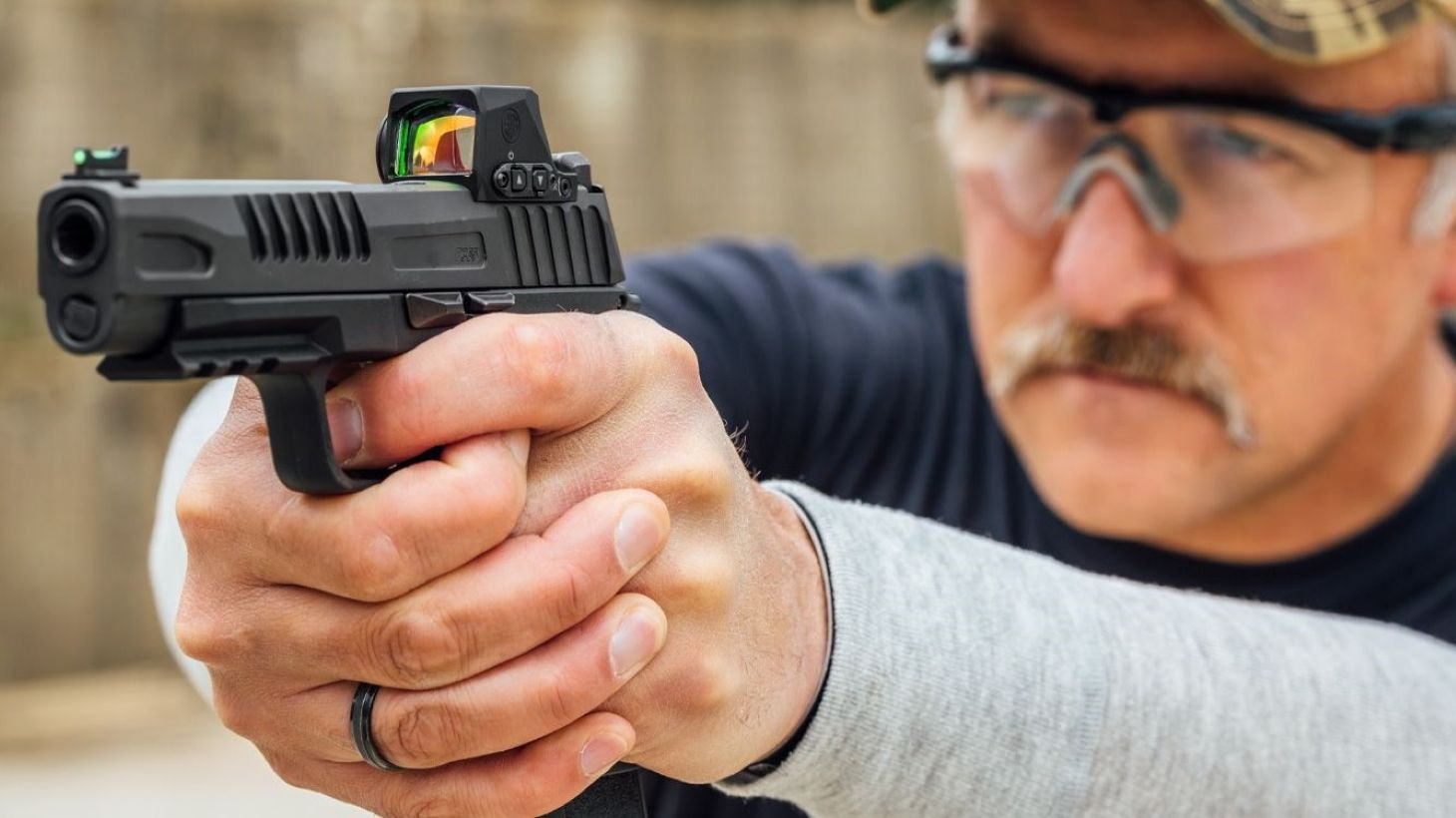 More information about "SIG Sauer Unveils Advanced ROMEO-X Enclosed Red Dot Sights: Pro and Compact Models"