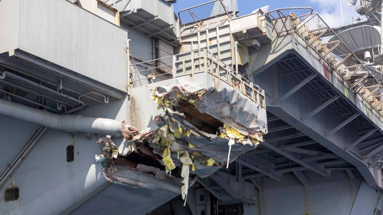 More information about "USS Truman Collision: Damage Detailed, Operations Unhindered"